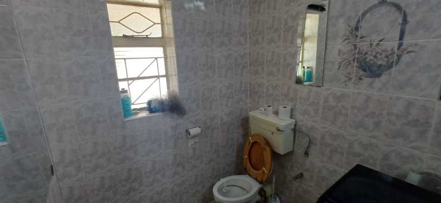 6 Bedroom Property for Sale in Freemanville North West